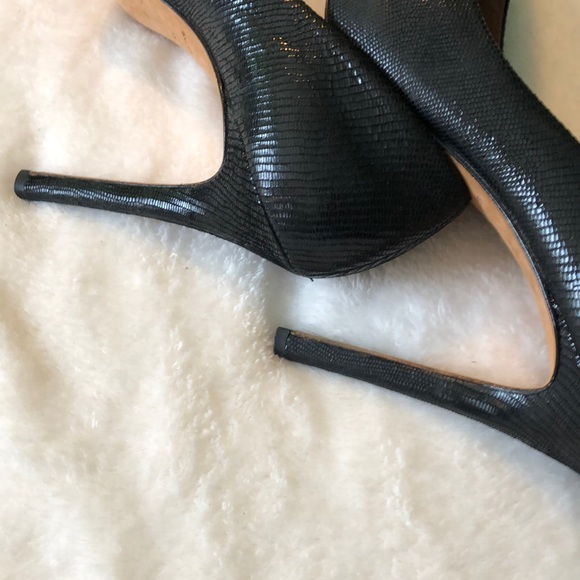 Classic Ann Taylor black pumps. - Picture 4 of 8